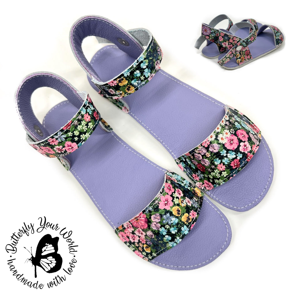 Kids Floral wide strap sandals with rubber soles