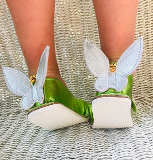 Tinker kids shoes with wings and tiny bells