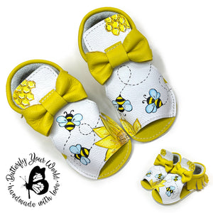 Bee kids sandals with rubber soles